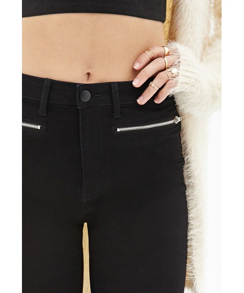 FOREVER 21(フォーエバー トゥエンティーワン)の「FOREVER 21 Mid-Rise - Zippered Skinny Jeans(デニムパンツ・レディース・Black/Blue・29/26/28/31/27/25/30/24)」の4枚目の写真