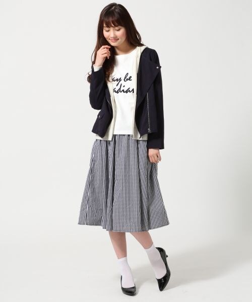 GLOBAL WORK（グローバルワーク）の「アソートＴシャツ7分袖（トップス・レディース・ホワイトロゴ05/ホワイトナンバー06/ボーダー10/ネイビーロゴ88・Ｍ/Ｌ）」の5枚目の写真