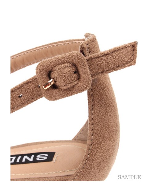 SNIDEL（スナイデル）の「ポインテッドローヒールパンプス（パンプス・レディース・WHT/GRY/BLK・S/M/L）」の9枚目の写真