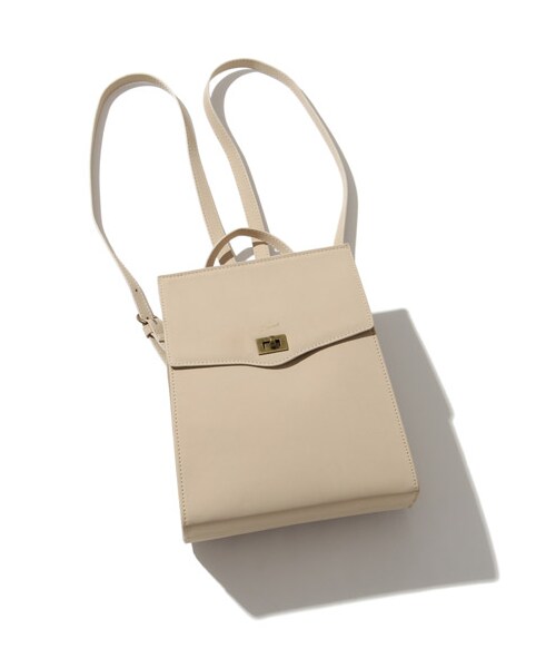 SNIDEL(スナイデル)の「スクエアミニバックパック(リュック・レディース・WHT/BEG/BLK・F)」の4枚目の写真