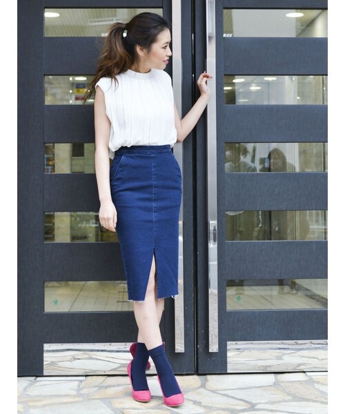 LAGUNAMOON（ラグナムーン）の「【CASUAL】カットオフデニムミモレスカート（スカート・レディース・ブルー/インディゴ・S/M）」の4枚目の写真