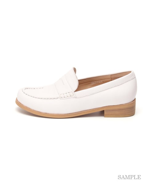 SNIDEL（スナイデル）の「シンプルローファー（フラットシューズ・レディース・WHT/BRW/BLK・S/M/L）」の6枚目の写真