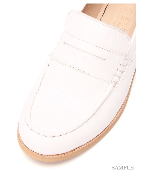 SNIDEL（スナイデル）の「シンプルローファー（フラットシューズ・レディース・WHT/BRW/BLK・S/M/L）」の7枚目の写真