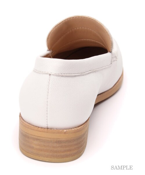 SNIDEL（スナイデル）の「シンプルローファー（フラットシューズ・レディース・WHT/BRW/BLK・S/M/L）」の5枚目の写真