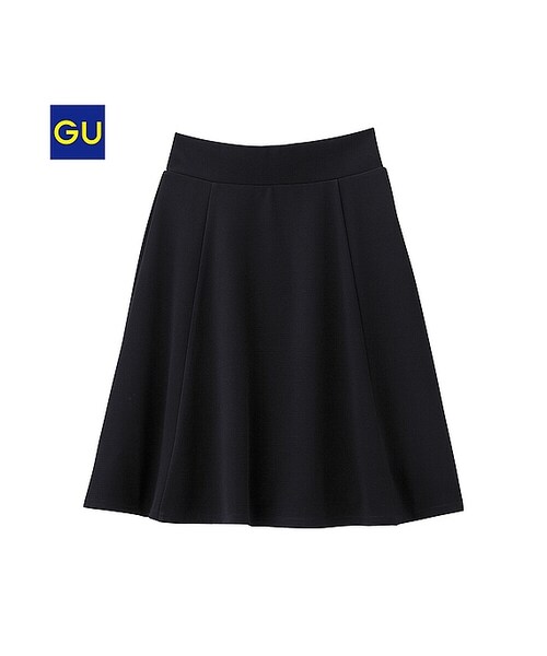 GU(ジーユー)の「(GU)バックギャザーフレアスカート(WOMEN ⁄ スカート・レディース・OFF WHITE/BLACK・M/XL/S/L)」の2枚目の写真