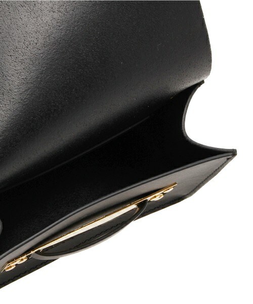 Sophie Hulme（ソフィーヒュルム）の「SOPHIE  HULME ナノエンベロープショルダーバック（ショルダーバッグ・レディース・ブラック/ライトピンク/エンジ・FREE）」の13枚目の写真