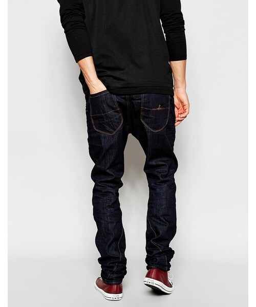 Vivienne Westwood（ヴィヴィアンウエストウッド）の「Vivienne Westwood Anglomania Jeans Asymetric Fly Twisted Tapered Fit Raw（デニムパンツ・メンズ・blue・36042 Long-W36in (91cm)L34in (86cm)/28042 Long-W28in (71cm)L34in (86cm)/32042 Long-W32in (81cm)L34in (86cm)/34042 Long-W34in (86cm)L34in (86cm)/30042 Long-W30in (76cm)L34in (86cm)）」の2枚目の写真