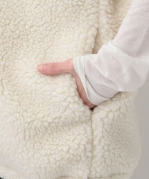 Curensology（カレンソロジー）の「ボアフーディーベスト（）」 - WEAR