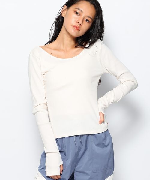 FOREVER 21（フォーエバー トゥエンティーワン）の「バック