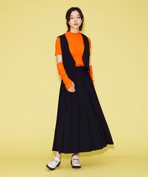 FOREVER 21（フォーエバー トゥエンティーワン）の「クロップドV