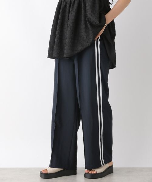 LEPSIM(レプシィム)の「ラインパンツ(パンツ・アイボリー08/ブラック09/ネイビー88・FREE SIZE)」の13枚目の写真