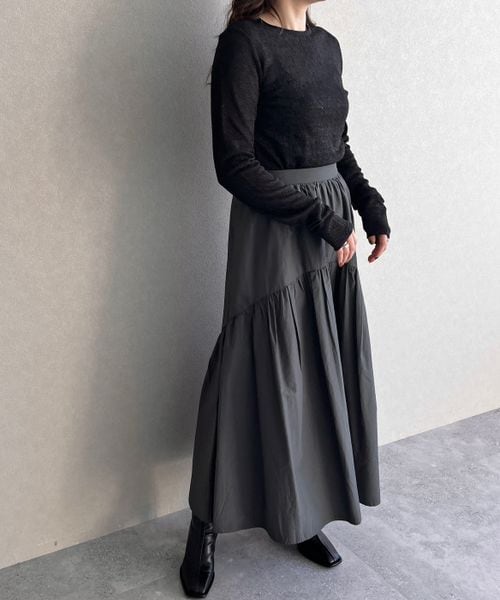 LOWRYS FARM（ローリーズファーム）の「ラメクルーロングスリーブ（トップス・アイボリー08/ブラック09/シルバー12/ブルー85・FREE）」の5枚目の写真