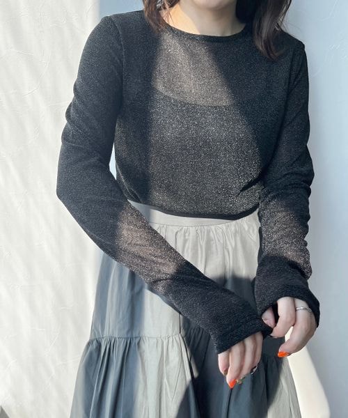 LOWRYS FARM（ローリーズファーム）の「ラメクルーロングスリーブ（トップス・アイボリー08/ブラック09/シルバー12/ブルー85・FREE）」の2枚目の写真