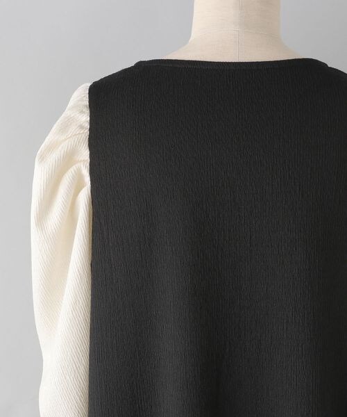 A part by(アパートバイ)の「テクスチャーカタパフワンピース_5分袖(ワンピース/ドレス・バイカラー 10/イエロー 65・F)」の6枚目の写真