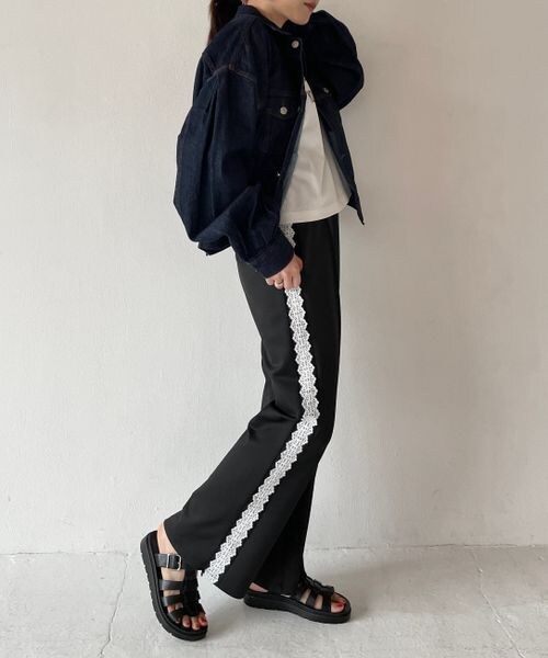 LOWRYS FARM（ローリーズファーム）の「サイドラインＺＩＰパンツ（パンツ・アイボリー08/ブラック09・FREE）」の4枚目の写真