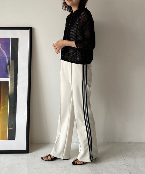 LOWRYS FARM（ローリーズファーム）の「サイドラインＺＩＰパンツ（パンツ・アイボリー08/ブラック09・FREE）」の7枚目の写真