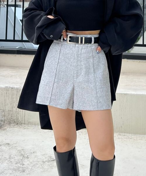 PAGEBOY(ページボーイ)の「ツイードピンタックショートパンツ(パンツ・オフホワイト05/ブラック09・F)」の1枚目の写真
