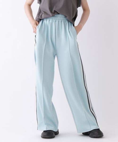 repipi armario（レピピ アルマリオ）の「☆WEB先行予約☆ワイドトラックパンツ（パンツ・アイボリー08/ブラック09/ピンク23/ライトブルー82・S(140~150cm)/M(150~160cm)/L(160cm~)）」の3枚目の写真