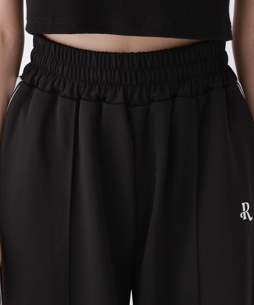 repipi armario（レピピ アルマリオ）の「☆WEB先行予約☆ワイドトラックパンツ（パンツ・アイボリー08/ブラック09/ピンク23/ライトブルー82・S(140~150cm)/M(150~160cm)/L(160cm~)）」の13枚目の写真