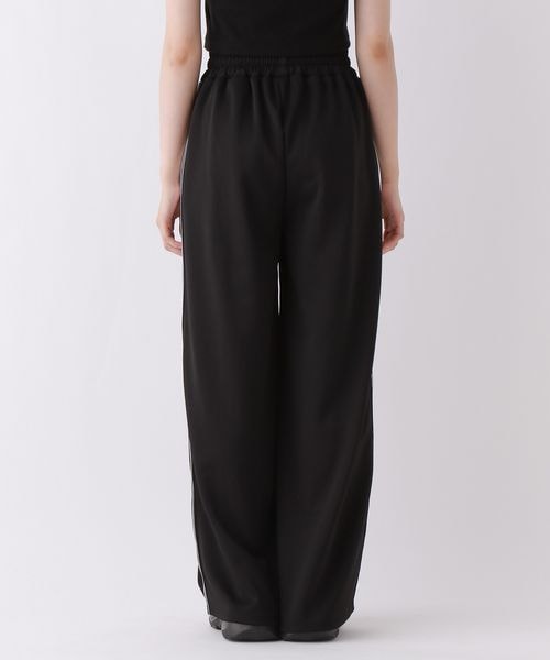 repipi armario（レピピ アルマリオ）の「☆WEB先行予約☆ワイドトラックパンツ（パンツ・アイボリー08/ブラック09/ピンク23/ライトブルー82・S(140~150cm)/M(150~160cm)/L(160cm~)）」の12枚目の写真