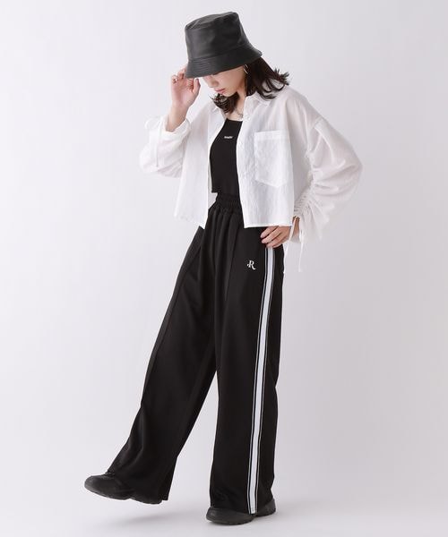 repipi armario（レピピ アルマリオ）の「☆WEB先行予約☆ワイドトラックパンツ（パンツ・アイボリー08/ブラック09/ピンク23/ライトブルー82・S(140~150cm)/M(150~160cm)/L(160cm~)）」の7枚目の写真