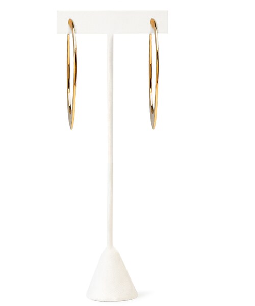 FOREVER 21（フォーエバー トゥエンティーワン）の「FOREVER 21 Large Dimpled Hoops（ピアス（両耳用）・レディース・Gold・One size）」の2枚目の写真