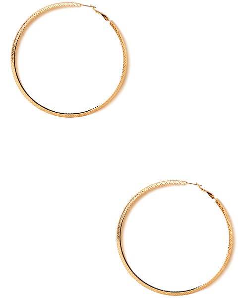 FOREVER 21（フォーエバー トゥエンティーワン）の「FOREVER 21 Street-Chic Etched Hoops（ピアス（両耳用）・レディース・Gold・One size）」の3枚目の写真