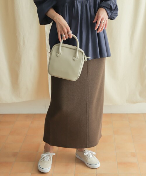 URBAN RESEARCH DOORS（アーバンリサーチドアーズ）の「『セットアップ対応』ブークレカットストレートスカート（スカート・レディース・L.BEIGE/CHARCOAL・M）」の2枚目の写真
