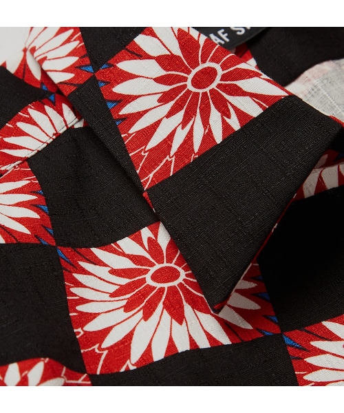 RAF SIMONS（ラフシモンズ）の「Raf Simons Floral-Print Cotton Shirt（シャツ/ブラウス・メンズ・Black・IT 46 (UK/US 15)/IT 44 (UK/US 14.5)/IT 48 (UK/US 15.5)/IT 50 (UK/US 16)/IT 52 (UK/US 16.5)）」の2枚目の写真