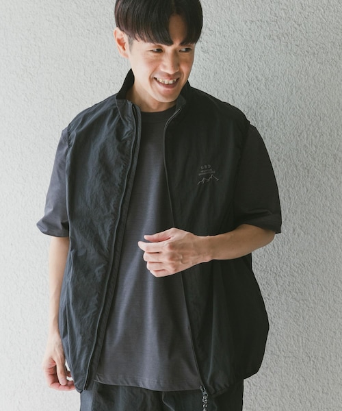 URBAN RESEARCH DOORS（アーバンリサーチドアーズ）の「『セットアップ対応』URDリップストップナイロンベスト（ジャケット/アウター・メンズ・TAUPE/BLACK/NAVY・M/L）」の4枚目の写真