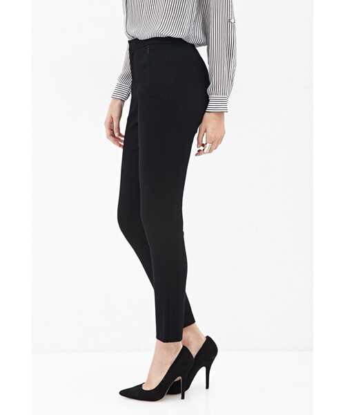 FOREVER 21(フォーエバー トゥエンティーワン)の「FOREVER 21 Twill Woven Skinny Trousers(デニムパンツ・レディース・Black・Large/Medium)」の4枚目の写真
