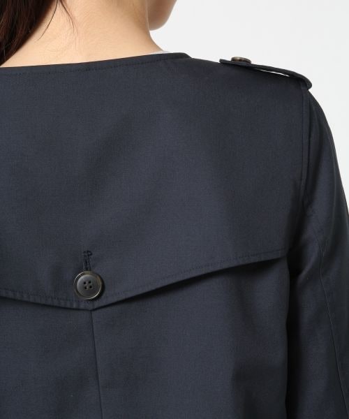 A part by（アパートバイ）の「TCノーカラーショートトレンチコート