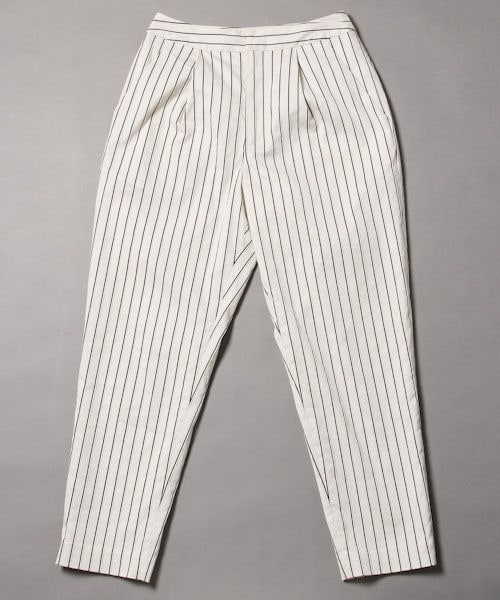 Andemiu（アンデミュウ）の「【WEB先行予約】ストライプテーパードパンツ（パンツ・レディース・ホワイト/ネイビー・S/M）」の4枚目の写真
