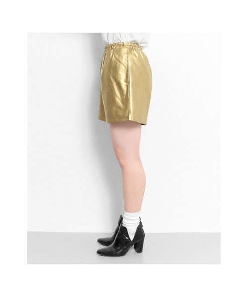 KBF(ケイビーエフ)の「メタリックショートパンツ(パンツ・レディース・SILVER/GOLD/BLUE/BLACK・one)」の10枚目の写真