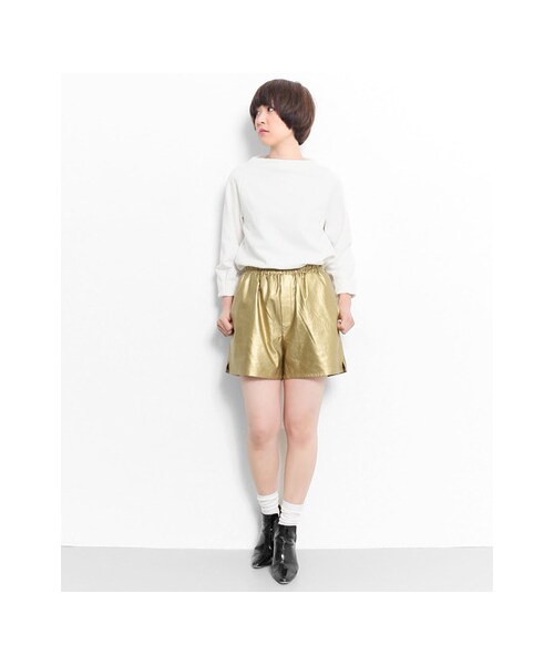 KBF(ケイビーエフ)の「メタリックショートパンツ(パンツ・レディース・SILVER/GOLD/BLUE/BLACK・one)」の8枚目の写真
