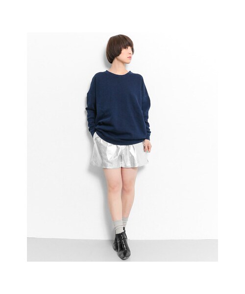 KBF(ケイビーエフ)の「メタリックショートパンツ(パンツ・レディース・SILVER/GOLD/BLUE/BLACK・one)」の5枚目の写真