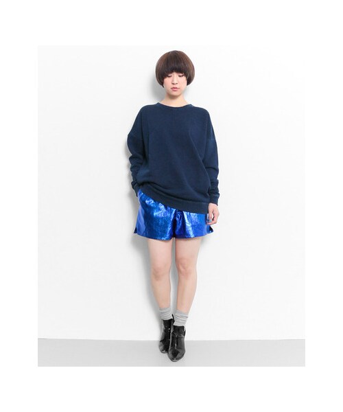 KBF(ケイビーエフ)の「メタリックショートパンツ(パンツ・レディース・SILVER/GOLD/BLUE/BLACK・one)」の6枚目の写真