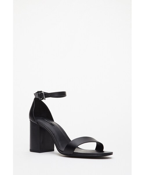 FOREVER 21(フォーエバー トゥエンティーワン)の「FOREVER 21 Ankle Strap Faux Leather Sandals(サンダル・レディース・White/Black/Pink/Periwinkle・7.5/10/6/6.5/9/8.5/5.5/7/8)」の7枚目の写真