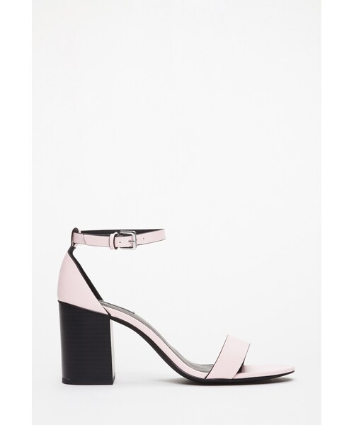 FOREVER 21(フォーエバー トゥエンティーワン)の「FOREVER 21 Ankle Strap Faux Leather Sandals(サンダル・レディース・White/Black/Pink/Periwinkle・7.5/10/6/6.5/9/8.5/5.5/7/8)」の5枚目の写真
