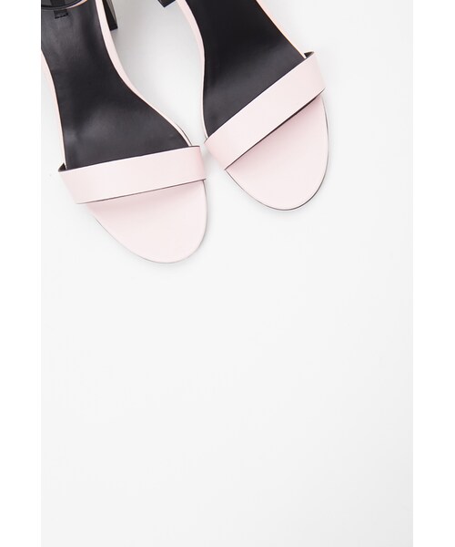 FOREVER 21(フォーエバー トゥエンティーワン)の「FOREVER 21 Ankle Strap Faux Leather Sandals(サンダル・レディース・White/Black/Pink/Periwinkle・7.5/10/6/6.5/9/8.5/5.5/7/8)」の16枚目の写真