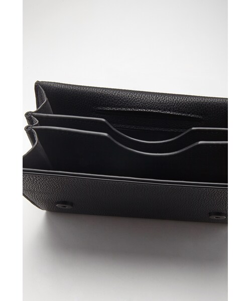 FOREVER 21（フォーエバー トゥエンティーワン）の「FOREVER 21+ Chain Strap Crossbody（ショルダーバッグ・レディース・Black/Cream/Yellow/Grey・One size）」の14枚目の写真