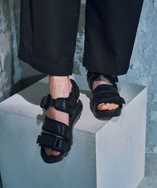 HARE（ハレ）の「ベルトスニーカーSサンダル（シューズ・メンズ・ブラック09・S/M/L）」の4枚目の写真