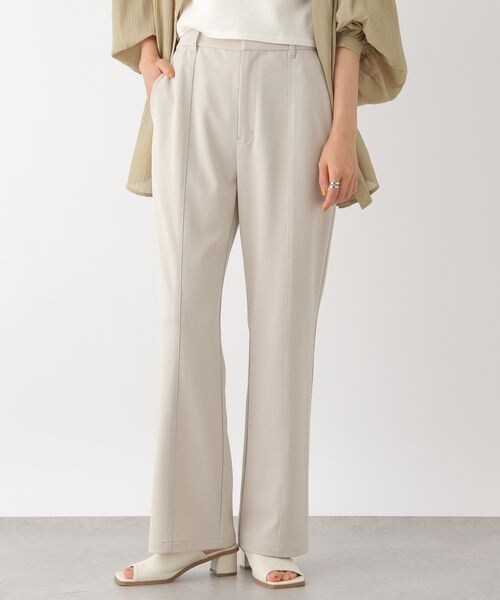 LEPSIM（レプシィム）の「ヨクノビセミフレアパンツ（パンツ・ブラック09/グレージュ13/ブラウン58・M/L）」の2枚目の写真