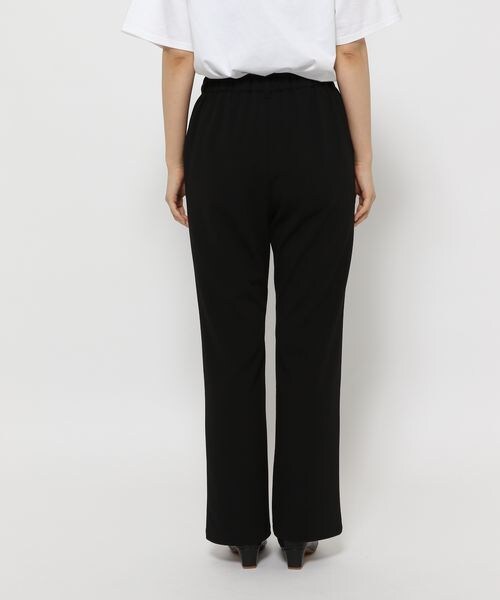 LEPSIM（レプシィム）の「ヨクノビセミフレアパンツ（パンツ・ブラック09/グレージュ13/ブラウン58・M/L）」の21枚目の写真