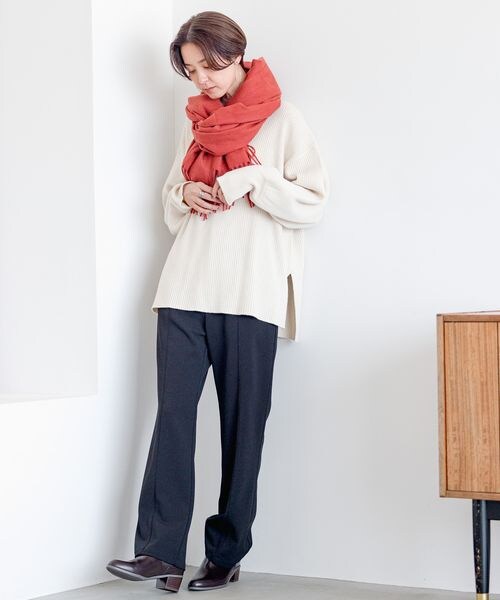 LEPSIM（レプシィム）の「ヨクノビセミフレアパンツ（パンツ・ブラック09/グレージュ13/ブラウン58・M/L）」の6枚目の写真