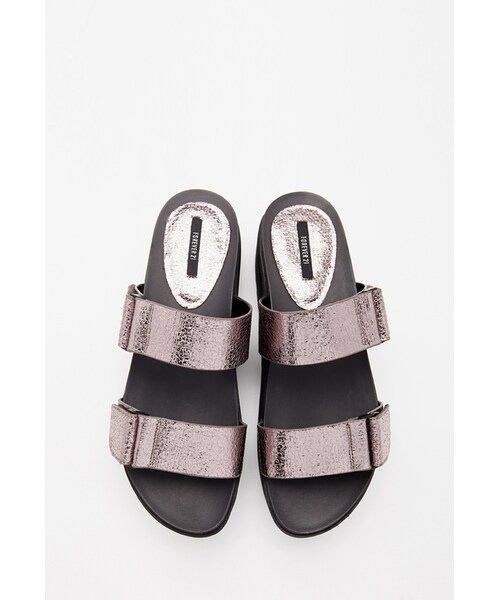 FOREVER 21(フォーエバー トゥエンティーワン)の「FOREVER 21 Faux Leather Flatform Sandals(サンダル・レディース・Mint/Black/Pewter・7/5.5/9/7.5/8.5/6.5/8/6/10)」の14枚目の写真