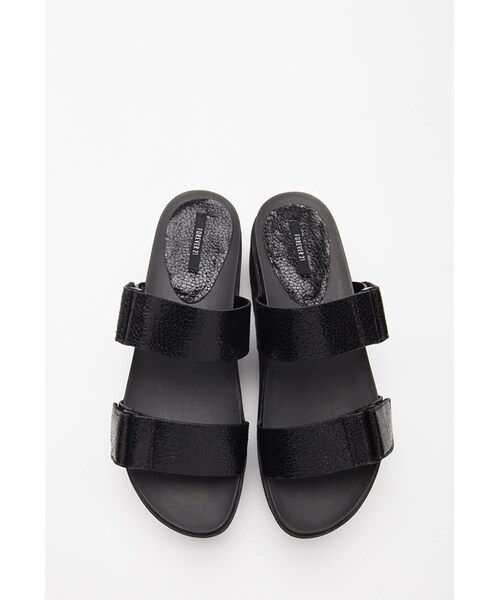 FOREVER 21(フォーエバー トゥエンティーワン)の「FOREVER 21 Faux Leather Flatform Sandals(サンダル・レディース・Mint/Black/Pewter・7/5.5/9/7.5/8.5/6.5/8/6/10)」の12枚目の写真