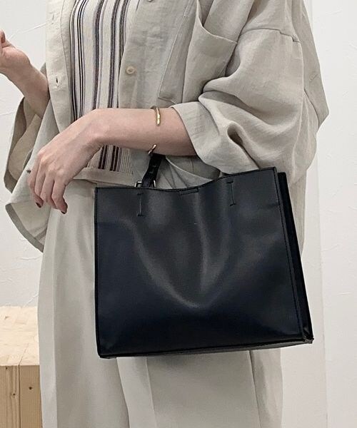 LEPSIM（レプシィム）の「フェイクレザー3WAYバッグ（バッグ・アイボリー08/ブラック09/グレージュ51/ライトブラウン57・ONE SIZE）」の19枚目の写真