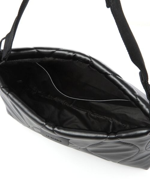 LEPSIM（レプシィム）の「キルティングクラッチ（バッグ・ブラック09/シルバー19・ONE SIZE）」の11枚目の写真