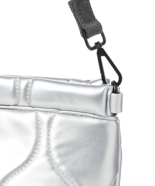 LEPSIM（レプシィム）の「キルティングクラッチ（バッグ・ブラック09/シルバー19・ONE SIZE）」の16枚目の写真